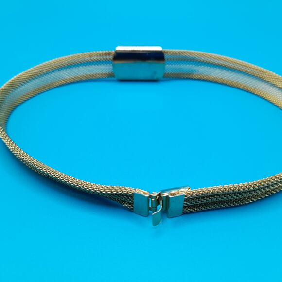Vintage Small Mesh Collar Necklace, Mid Century, Gold Tone, 14 Inches - Picture 7 of 10